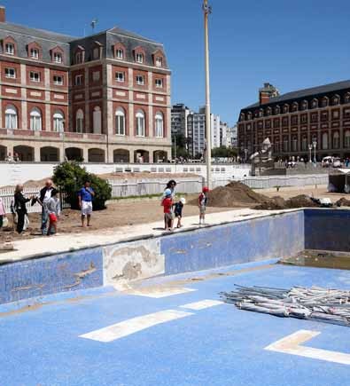 La pileta formará parte de la playa privada 