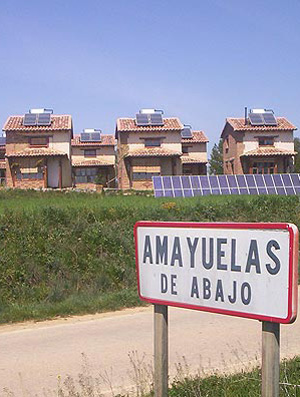 viviendas_bioclimaticas1237798648_0 En total, por el momento, se han levantado 10 viviendas bioclimáticas