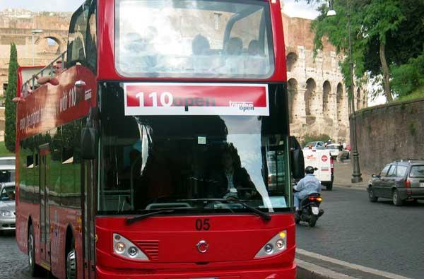 Autobuses turísticos de Roma "Made in Galicia".  FDV
