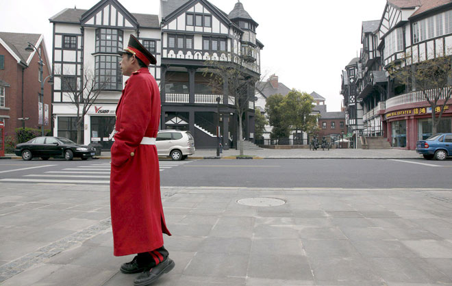 El barrio de Song Jiang, en pleno Shanghai, recrea las calles de Londres. | EFE