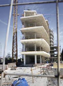 edificiosinterminar_alicante_20090413elpepisoc_1 Edificios que se han dejado sin terminar en la costa de Alicante