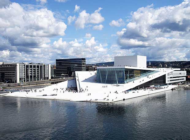 Ópera y el Ballet Nacional de Noruega, Oslo, de Snøhetta es la obra ganadora del Premio de Arquitectura 