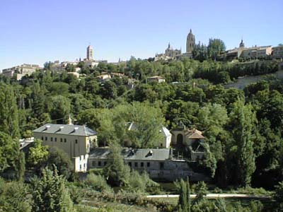 Vista de la ceca desde el norte con Segovia al fondo. 