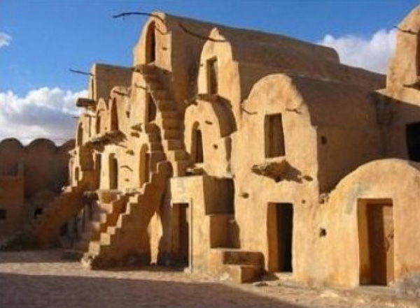 Quinto Puesto:  Viviendas artesanales, Tatooine 