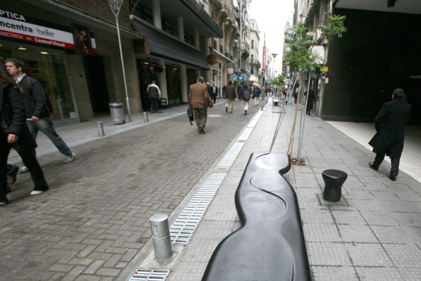  La calle de los bancos y entidades financieras, libre de automóviles . Foto: Miguel Acevedo Riu, lanacion.com.ar