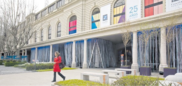 Más de 9000 metros cuadrados de diseño, arquitectura y paisajismo, concentrados en la Tribuna II del hipódromo de Palermo Foto: LA NACION / Graciela Calabrese