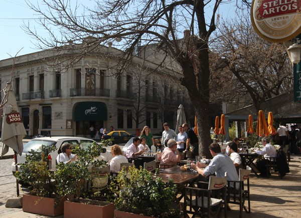 Este tradicional barrio, forma parte del Casco Histórico de la ciudad; abarca zonas fundacionales establecidas por Juan de Garay en la primera traza que realizó cuando dividió el territorio en manzanas 