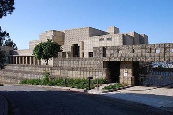 La Casa Ennis, en venta - obra de Frank Lloyd Wright, diseñada en 1924; lo recaudado serviría para reparar sus daños. Foto:Casa Ennis