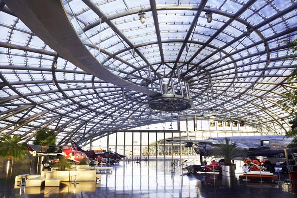Hangar-7, Aeropuerto de Salzburgo, Volkmar Burgstaller Foto: Helge Kirchberger / Red Bull Photofiles