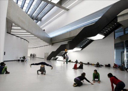 Interior del edificio Maxxi de Zaha Hadid - Foto: Reuters