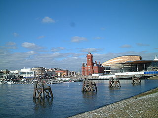 Cardiff Bay, símbolo del crecimiento económico de la ciudad.