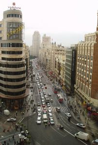 La Gran Vía de Madrid, vista desde Callao - Foto:  Wikipedia