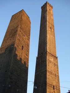 Garisenda y Asinelli, las dos torres de Bolonia
