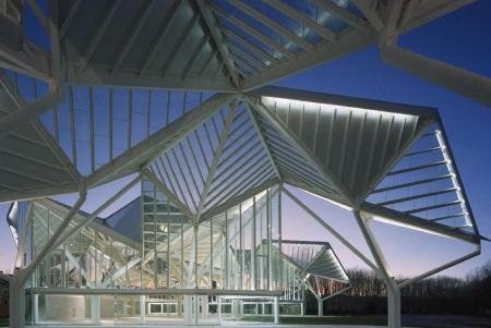 El Pabellón de Cristal del Parque del Recinto Ferial de Cuenca.- AKE LINDMAN