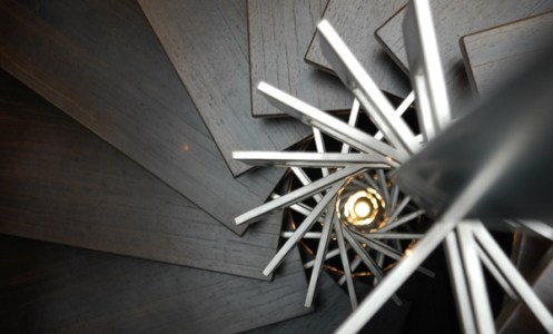 Escalera_PaseodelaHabana_1266518922_extras_ladillos_1_g_0 Detalle de la escalera de una de las viviendas del edificio - Foto: ElMundo.es