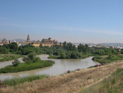 El Guadalquivir a su paso por Córdoba. Foto:  Wikipedia