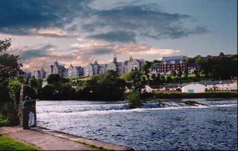 El río Lee a su paso por Cork. Wikipedia