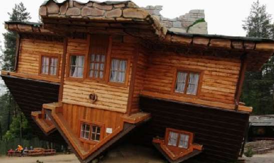 El empresario y filántropo Daniel Czapiewski construyó esta casa para criticar las locuras y debilidades del sistema comunista.