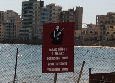 La fotografía procede del artículo The Ghost City of Cyprus de Michael J. Totten.