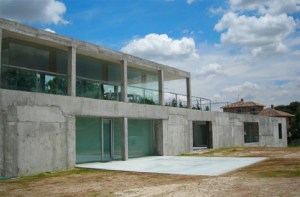 La "Casa Rufo" en la periférica urbanización Montesión de Toledo, España - Foto: Album en Multimedia - Vivienda, ElMundo.es