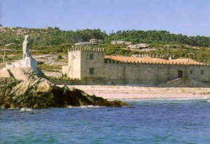 ribeira_illa_salvora Pazo (Palacio) de la Isla de Sálvora. Foto: Guía Turística - Municipio de Cangas