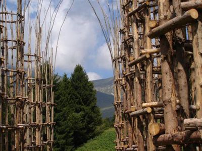 CATEDRAL VERDE. Monumental obra de arte y naturaleza en Italia. Foto: Clarín.com