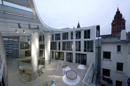 Mainz Markthäuser 11-13 / Massimiliano & Doriana Fuksas - Foto: ArchDaily