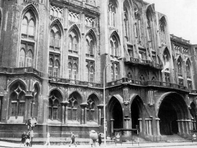 Mitos de una obra inconclusa - Clarín.com