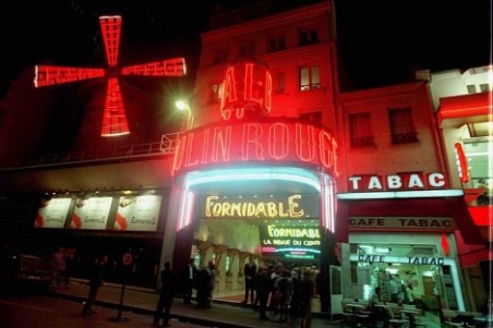 Foto de archivo de la entrada de 'Le Moulin Rouge' en Paris. | Epa - ElMundo.es