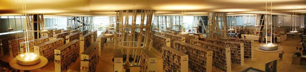Panorama interior de la Mediateca de Sendai (Miyagi, Japón) proyecto de Toyo Ito e ingeniería de Mutsuro Sasaki