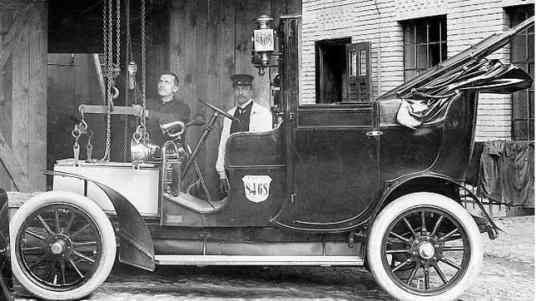 Victoria_coche--644x362 Una de las 50 unidades fabricadas del «Victoria», el coche eléctrico de Siemens ABC.es