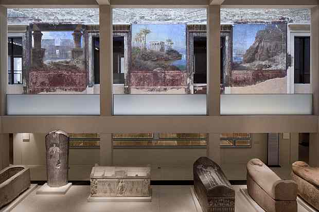 Interior de la reconstrucción del Neus Museum © Ute Zscharnt for David Chipperfield Architects - Imagen: kit de Prensa Oficial del Premio Mies 2011