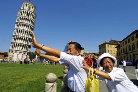 Foto de archivo (2001) con una de las imagenes más repetidas por los turistas. | AP - ElMundo.es