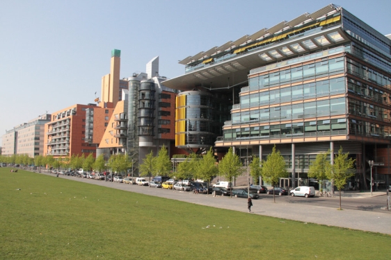 Apartamentos de Aldo Rossi en la Plaza de Postdam. ElMundo.es