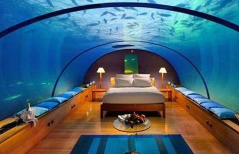 EXCÉNTRICA. La habitación subacuática para los recién casados. 
