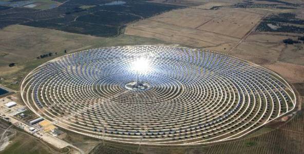 TorresolEnergy_OBJ3398452_1--644x327 ABC - Miles de espejos planos atrapan la luz