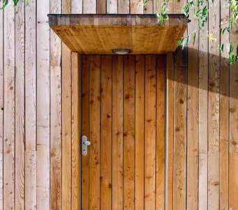 Fachada en madera, diseño actual en un puerta y fachada en madera (archivo 20minutos.es)