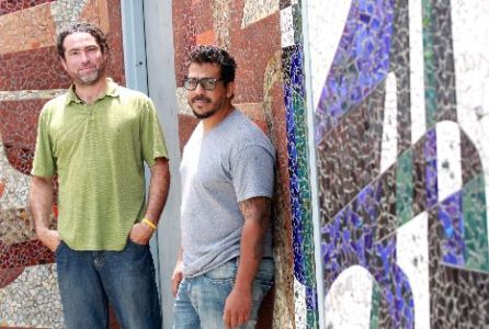 CERO Design lo componen los artistas Roberto Biaggi (a la izquierda) y Celso González. (Primera Hora / Pipo Reyes)