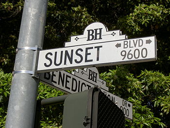 Letrero de Sunset Boulevard. Wikipedia