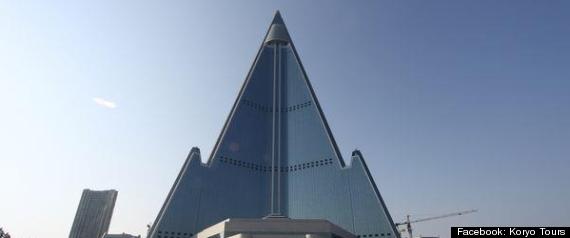 El Ryugyong Hotel ha estado en construcción desde 1987, Corea del Norte - El HuffPost