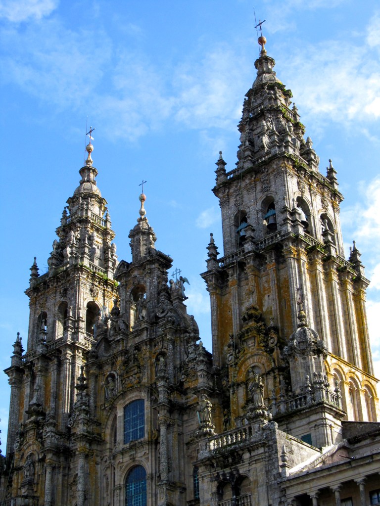 Torres de la Catedral de Santiago de Compostela, vistas desde la Plaza del Obradoiro, Octubre 2012 - Foto: Darío Álvarez.