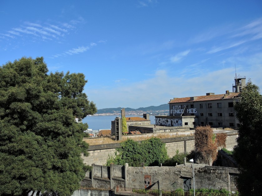 Conjunto de la Panificadora de Vigo, en su estado de abandono actual (Foto: Darío Álvarez, 2016)